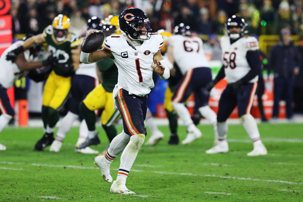 GREEN BAY, WI - JANUARY 07: Chicago Bears quarterback Justin Fields (1) passes during a game between the Green Bay Packers and the Chicago Bears at Lambeau Field on January 7, 2024 in Green Bay, WI. (Photo by Larry Radloff/Icon Sportswire)