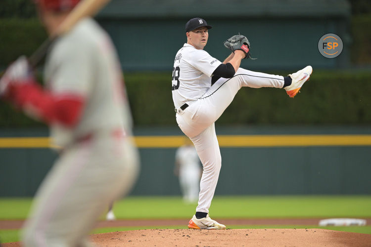 DETROIT, MI - JUNE 25: Detroit Tigers SP Tarik Skubal (29) pitching in the first inning during the game between Philadelphia Phillies and Detroit Tigers on June 25, 2024 at Comerica Park in Detroit, MI (Photo by Allan Dranberg/Icon Sportswire)