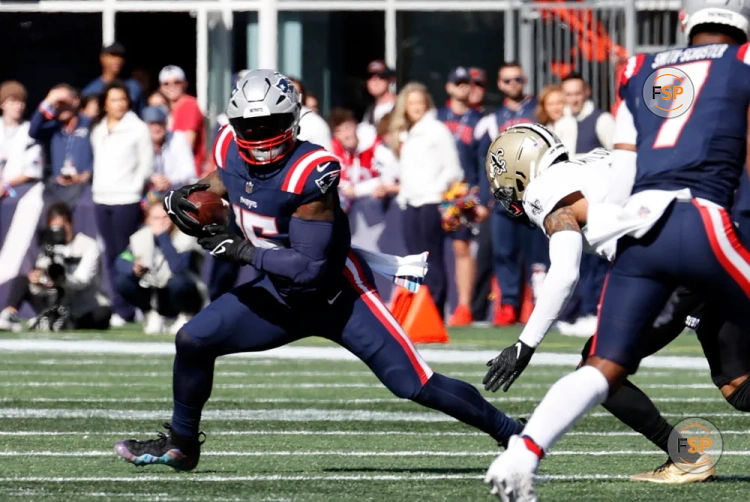 FOXBOROUGH, MA - OCTOBER 08: New England Patriots running back Ezekiel Elliott (15) carries during a game between the New England Patriots and the New Orleans Saints on October 8, 2023, at Gillette Stadium in Foxborough, Massachusetts. (Photo by Fred Kfoury III/Icon Sportswire)