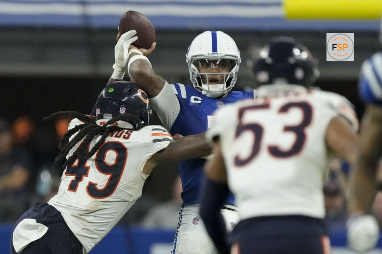 Sep 22, 2024; Indianapolis, Indiana, USA; Chicago Bears linebacker Tremaine Edmunds (49) moves in on Indianapolis Colts quarterback Anthony Richardson (5) on during a game against the Chicago Bear at Lucas Oil Stadium. Credit: Grace Hollars USA TODAY Network via Imagn Images