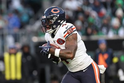 Nov 28, 2025; Philadelphia, Pennsylvania, USA; Chicago Bears running back D'Andre Swift (4) carries the ball against the Philadelphia Eagles during the second quarter of the game at Lincoln Financial Field. Mandatory Credit: Bill Streicher-Imagn Images