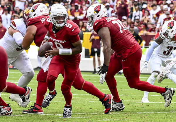 LANDOVER, MD - SEPTEMBER 10: Arizona Cardinals quarterback Joshua Dobbs (9) in action during the NFL game between the Arizona Cardinals and the Washington Commanders on September 10, 2023 at Fed Ex Field in Landover, MD. (Photo by Mark Goldman/Icon Sportswire)