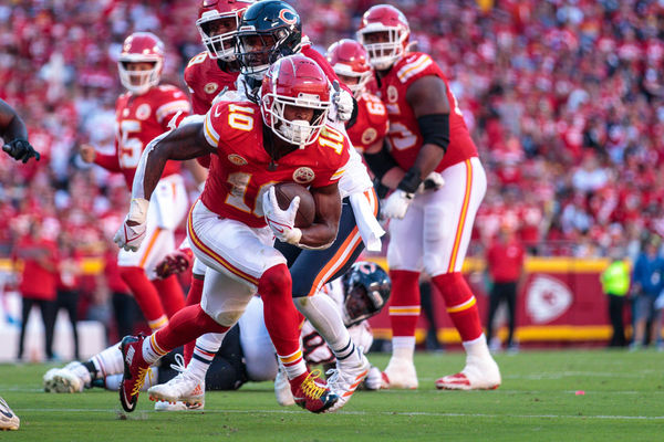 KANSAS CITY, MO - SEPTEMBER 24: Kansas City Chiefs running back Isiah Pacheco (10) runs the ball during the second half against the Chicago Bears on September 24, 2023 at GEHA Field at Arrowhead Stadium in Kansas City, Missouri. (Photo by William Purnell/Icon Sportswire)