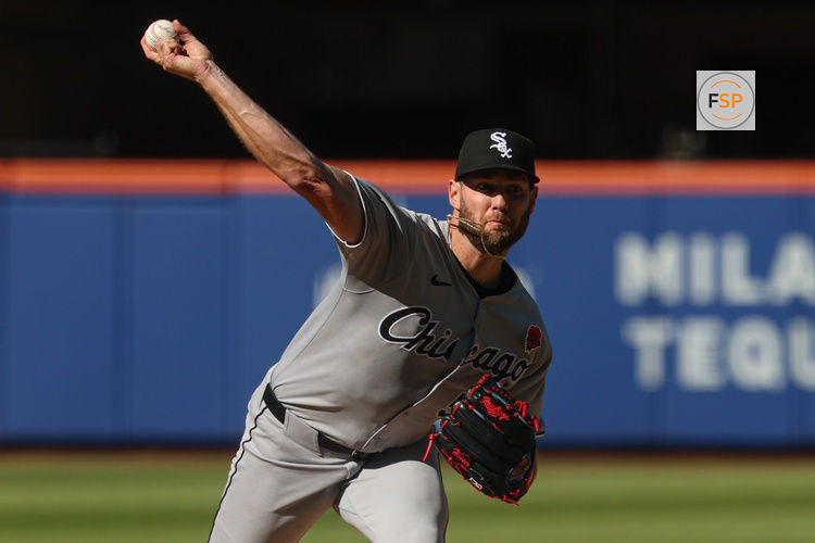 May 26, 2025; New York City, New York, USA; Chicago White Sox starting pitcher Adrian Houser (57) delivers a pitch during the third inning against the New York Mets at Citi Field. Credit: Vincent Carchietta-Imagn Images