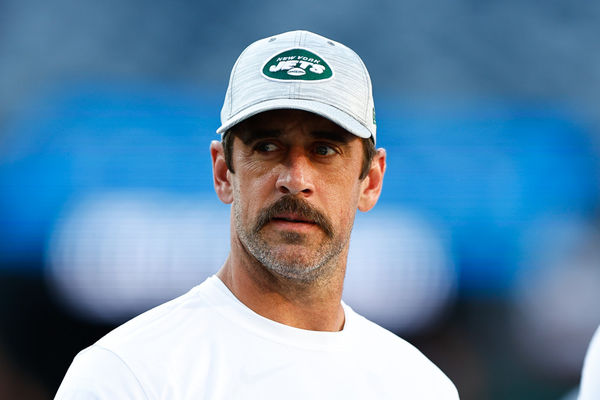 EAST RUTHERFORD, NJ - AUGUST 19: Aaron Rodgers #8 of the New York Jets prior to the Preseason game against the Tampa Bay Buccaneers on Augut 19, 2023 at MetLife Stadium in East Rutherford, New Jersey.  (Photo by Rich Graessle/Icon Sportswire)