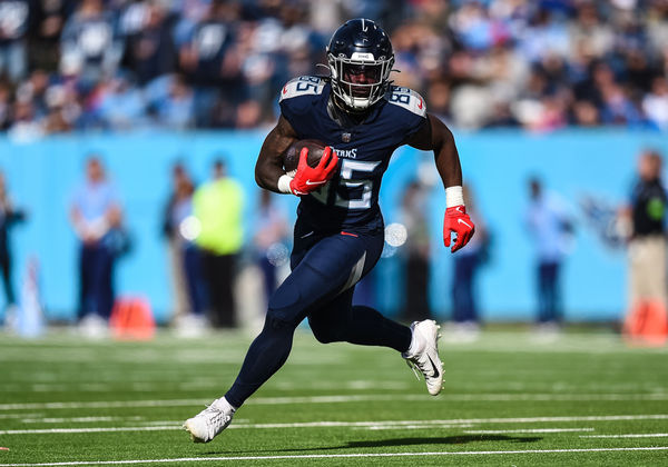 NASHVILLE, TN - DECEMBER 03: Tennessee Titans tight end Chigoziem Okonkwo (85) runs with the ball during the NFL game between the Tennessee Titans and the Indianapolis Colts on December 3, 2023, at Nissan Stadium in Nashville, TN. (Photo by Bryan Lynn/Icon Sportswire)