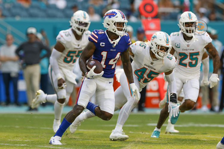 MIAMI GARDENS, FL - SEPTEMBER 25: Buffalo Bills wide receiver Stefon Diggs (14) runs with the ball during the game between the Buffalo Bills and the Miami Dolphins on September 25, 2022 at Hard Rock Stadium in Miami Gardens, Fl. (Photo by David Rosenblum/Icon Sportswire)