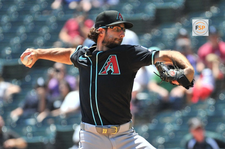 Jun 25, 2025; Chicago, Illinois, USA; Arizona Diamondbacks pitcher Zac Gallen pitches during the first inning against the Chicago White Sox at Rate Field. Credit: Patrick Gorski-Imagn Images