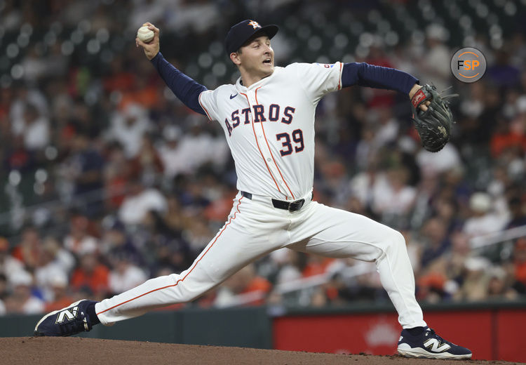 Apr 1, 2025; Houston, Texas, USA; Houston Astros starting pitcher Hayden Wesneski (39) delivers a pitch during the second inning against the San Francisco Giants at Daikin Park. Credit: Troy Taormina-Imagn Images