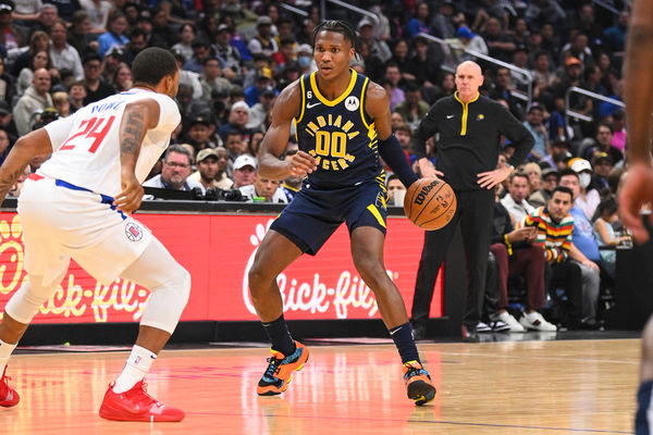 LOS ANGELES, CA - NOVEMBER 27: Indiana Pacers Guard Bennedict Mathurin (00) drives to the basket during a NBA game between the Indiana Pacers and the Los Angeles Clippers on November 27, 2022 at Crypto.com Arena in Los Angeles, CA. (Photo by Brian Rothmuller/Icon Sportswire)