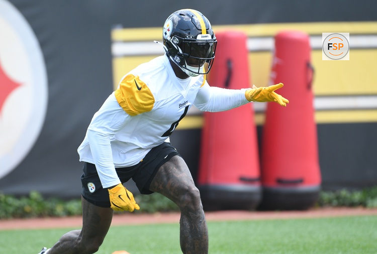 Jun 10, 2025; Pittsburgh, PA, USA;  Pittsburgh Steelers wide receiver DK Metcalf (4) during minicamp at their South Side facility. Credit: Philip G. Pavely-Imagn Images