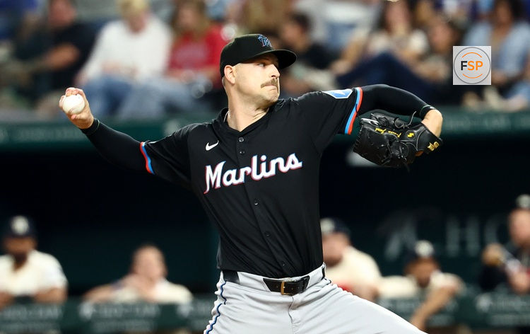 Sep 19, 2025; Arlington, Texas, USA;  Miami Marlins starting pitcher Janson Junk (26) throws during the first inning against the Texas Rangers at Globe Life Field. Credit: Kevin Jairaj-Imagn Images
