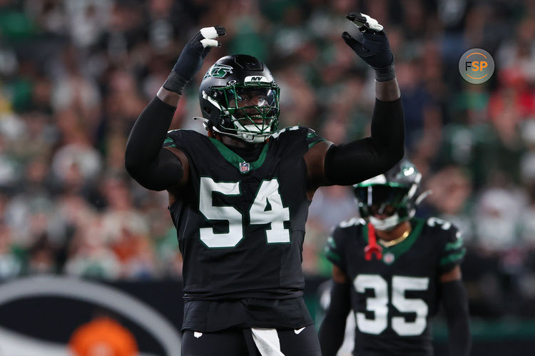 Oct 31, 2024; East Rutherford, New Jersey, USA; New York Jets defensive tackle Javon Kinlaw (54) reacts during the first half of their game against the Houston Texans at MetLife Stadium. Credit: Ed Mulholland-Imagn Images