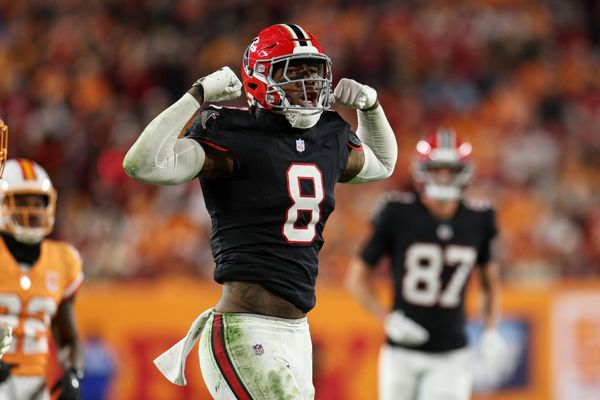 Dec 11, 2025; Tampa, Florida, USA; Atlanta Falcons tight end Kyle Pitts Sr. (8) reacts after catching a pass against the Tampa Bay Buccaneers during the second quarter at Raymond James Stadium. Mandatory Credit: Nathan Ray Seebeck-Imagn Images