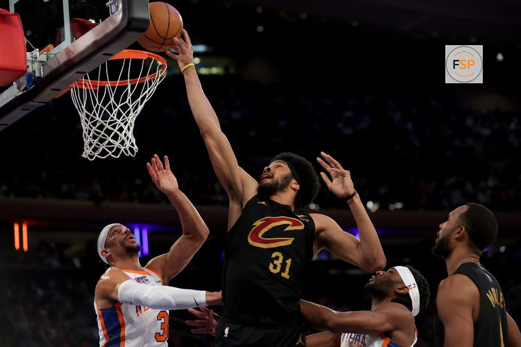 Apr 11, 2025; New York, New York, USA; Cleveland Cavaliers center Jarrett Allen (31) drives to the basket against New York Knicks guard Josh Hart (3) during the second quarter at Madison Square Garden. Credit: Brad Penner-Imagn Images