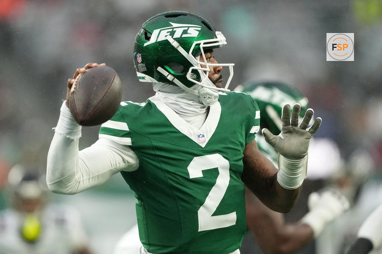 Nov 30, 2025; East Rutherford, New Jersey, USA; New York Jets quarterback Tyrod Taylor (2) drops back to pass against the Atlanta Falcons during the first half at MetLife Stadium. Credit: Robert Deutsch-Imagn Images